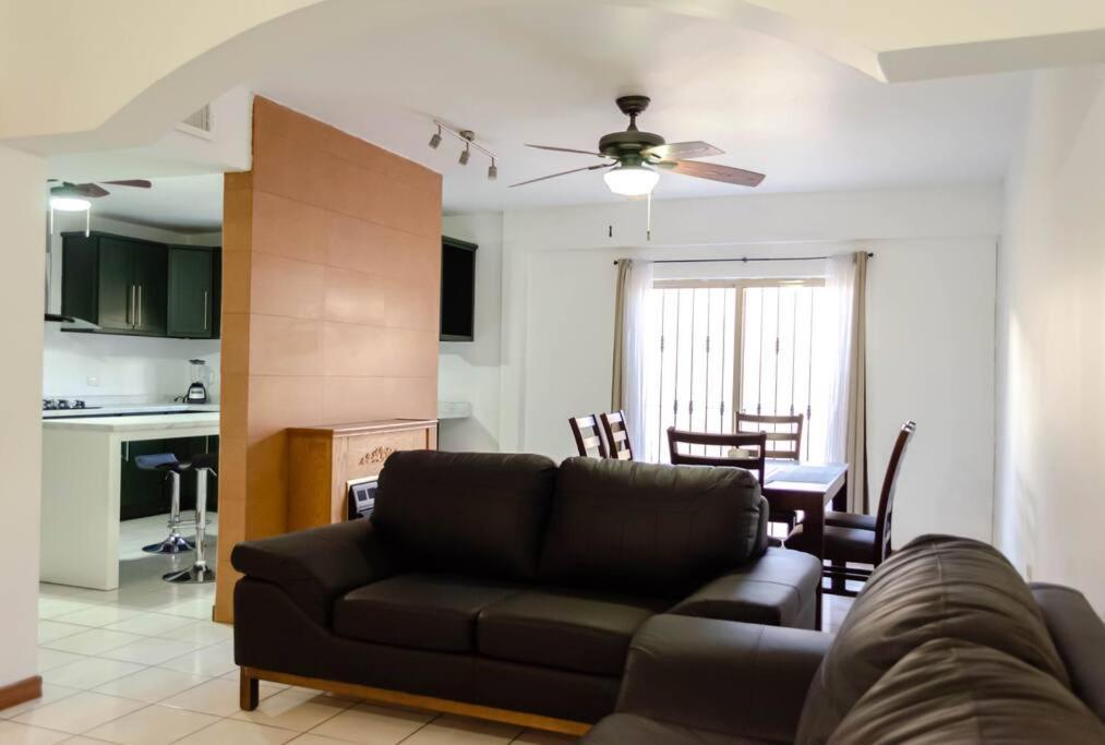 Alojamiento Completo 3 Habitaciones Chihuahua Exterior foto